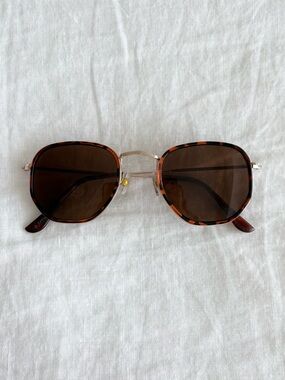 Tortoiseshell Aviator Sunglasses